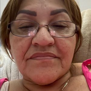 Meet your Posher, Digna